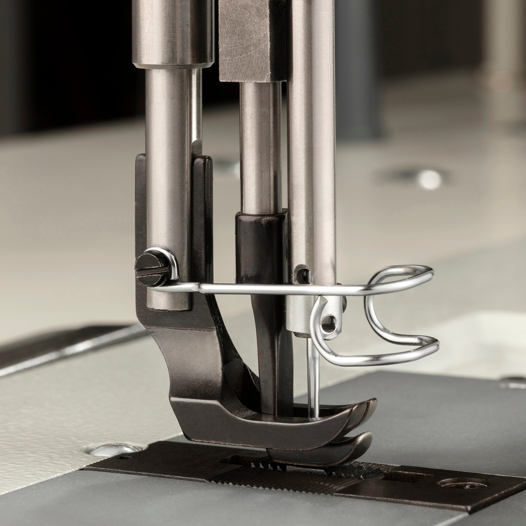 Consew P1255RBLH-18-1